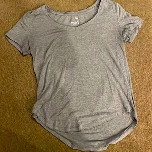 SO Kohl’s favorite V Neck dark gray